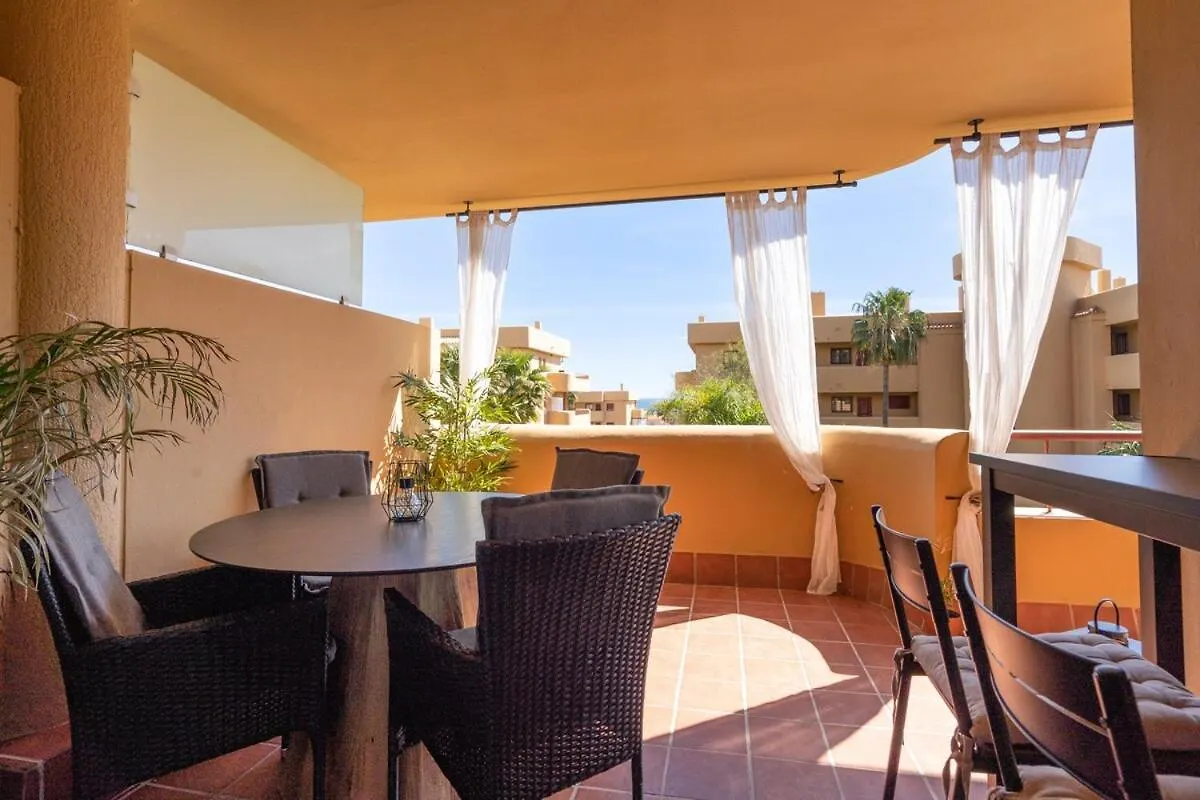 Chic Coastal Apartment With Pool - Beach And, Parking La Cala De Mijas